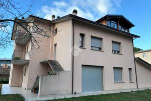 CASA SEMINDIPENDENTE A GUALDO TADINO