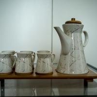 Set teiera con base in bambù