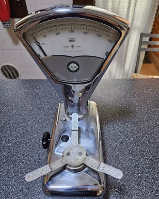 Bilancia vintage Arsa Euro 120,00