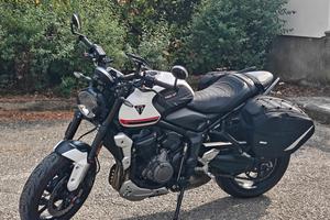 Triumph Trident 660