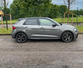 Audi A1 Identity Contrast S-Line