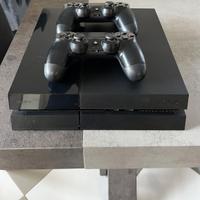 Playstation 4 500gb + 2 Joystick