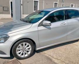 MERCEDES-BENZ A 180 Style BENZINA Anticipo Zero