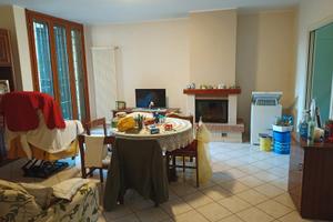 Appartamento 2 camere da letto, 2 bagni, 2 garage