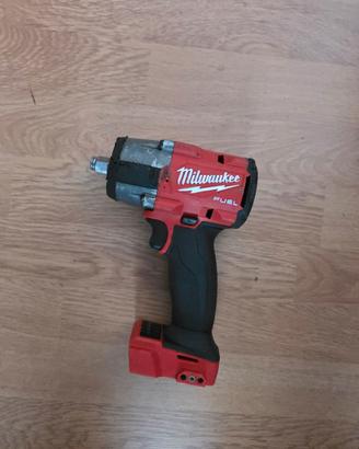 avvitatore a impulsi 745nm m18 Milwaukee