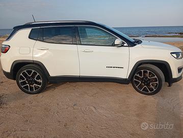 Jeep Compass 1,6 Diesel Km 60.000 limited 2020