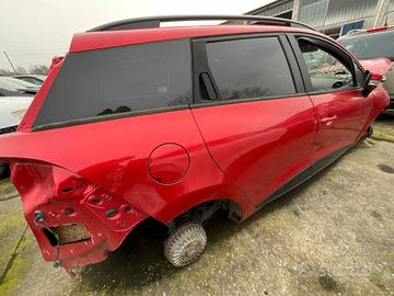 RENAULT CLIO IV ESTATE 2013 PER RICAMBI