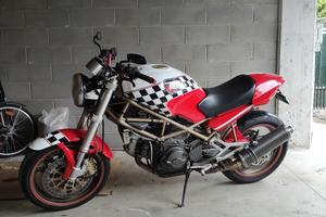 Ducati Monster 750