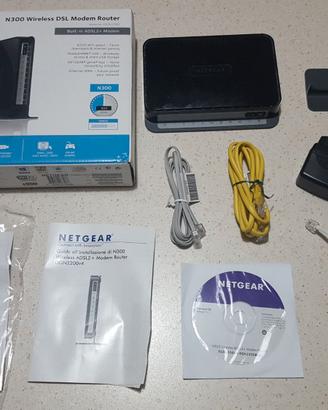 Modem Router ADSL2+ NETGEAR DGN2200v4