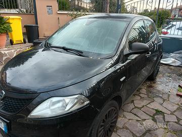 Lancia y impianto a gas