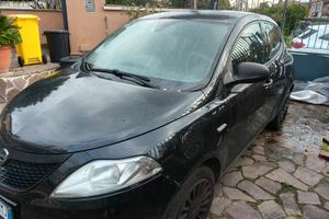 Lancia y impianto a gas