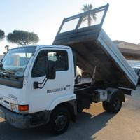 Nissan Cabstar 3000 110CV RIBALTABILE TRILATERALE