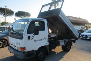 Nissan Cabstar 3000 110CV RIBALTABILE TRILATERALE