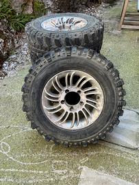 Cerchioni gomme fuoristrada 4x4