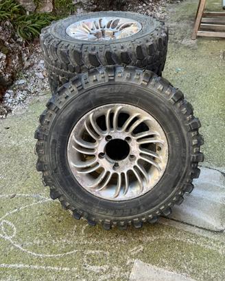Cerchioni gomme fuoristrada 4x4
