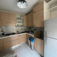 Cucina usata stato discreto con frigo