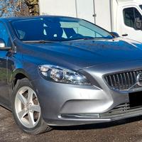 Volvo  V40 1.6 D   D2R-Design  Momentum