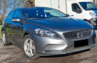 Volvo  V40 1.6 D   D2R-Design  Momentum