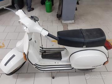 Piaggio Vespa 125 (VNA) - 1982