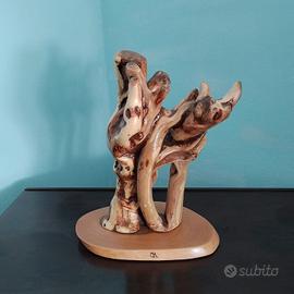 Scultura Artigianale in Legno di Nocciolo e Acacia