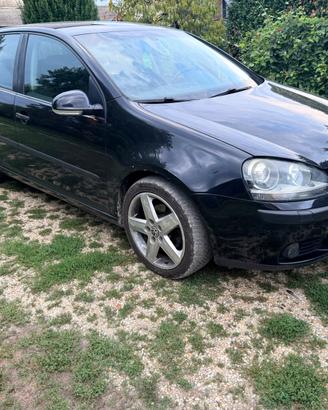 Volkswagen Golf 5 1.9 tdi