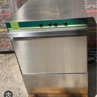 Lavastoviglie professionale