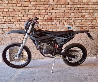 ENDURO 125