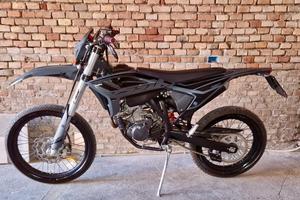 ENDURO 125