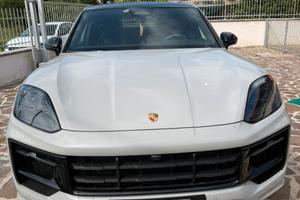 Porsche cayenne gts