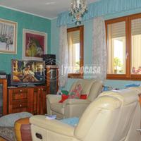 2 ABITAZIONI INDIPENDENTI UNITE NELLO STESSO STABI