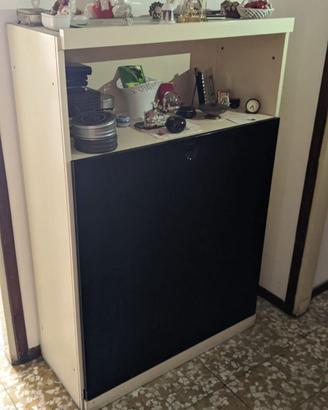 Mobiletto Tisettanta con anta a ribalta