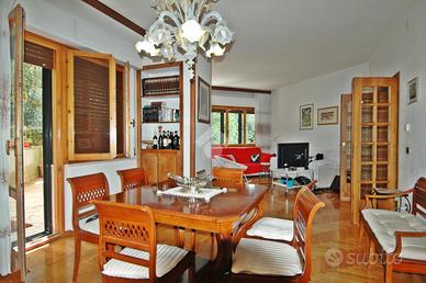 PORZIONE DI BIFAMILIARE A GUALDO TADINO