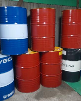 fusti olio vuoti da 200L 