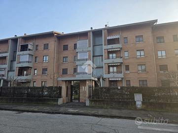 4 LOCALI A GRUGLIASCO