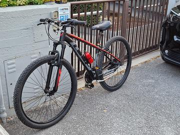 Bicicletta Mountain Bike