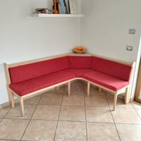 Tavolo con giropanca moderno