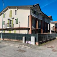 Grazioso bilocale con cortile privato e box