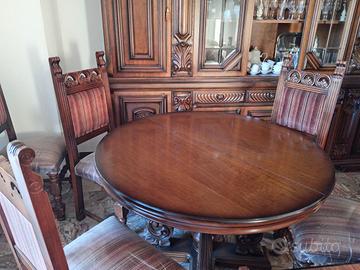 Tavolo legno e sedie 