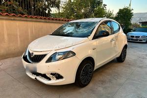 Lancia Ypsilon 1.0 Hybrid - 2021 Incidentata