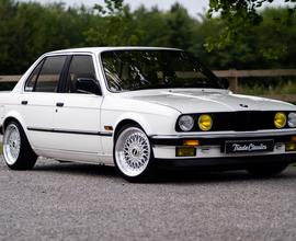 BMW E30 325i