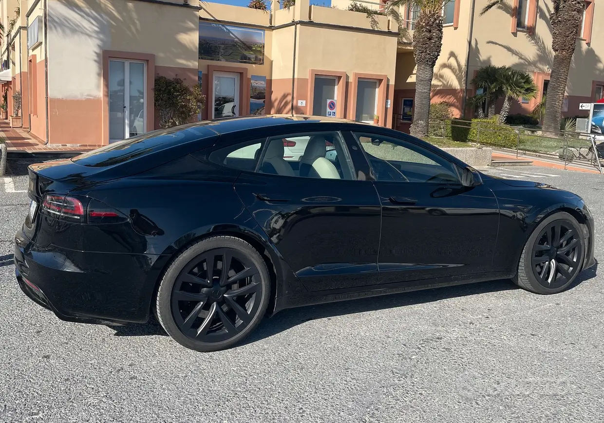 Tesla Model S