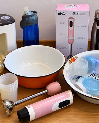 Lotto cucina e casa composto da circa 18 pezzi
