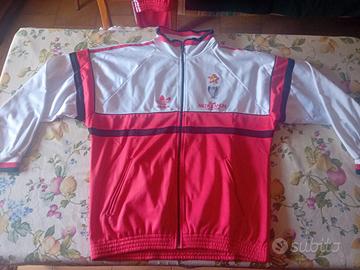 Completo del milan rosso e bianco