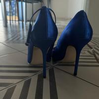 Scarpe con il tacco  blu Zara n. 39