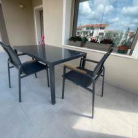 Tavolo esterno con 6 sedie