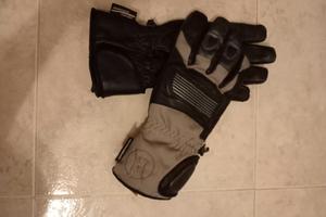 guanti per moto 