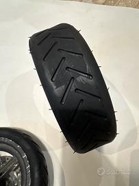 Ruota  completa e gomma come in foto xaomi 365 pro