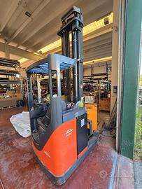CARRELLO ELEVATORE RETRATTILE LINDE R14 - ALZATA 8