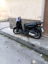 Honda SH 125 con pezzi 150