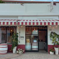 Prestigiosa enoteca a Leuca
